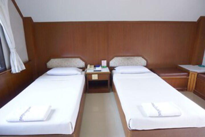 Room 21 of 50
