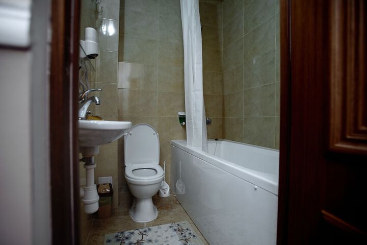Room 42 of 50