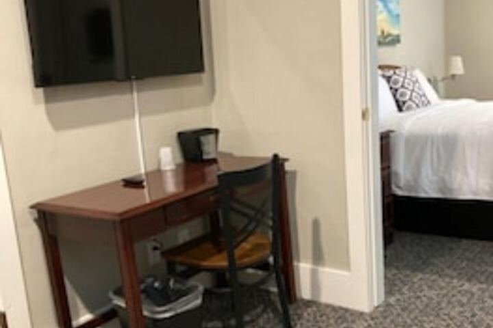 Room 85 of 141