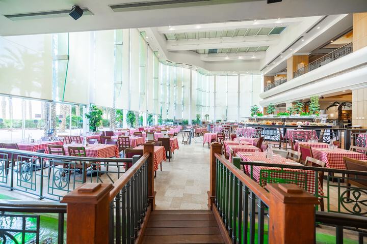 Dining 57 of 79