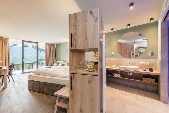 Room 10 of 68