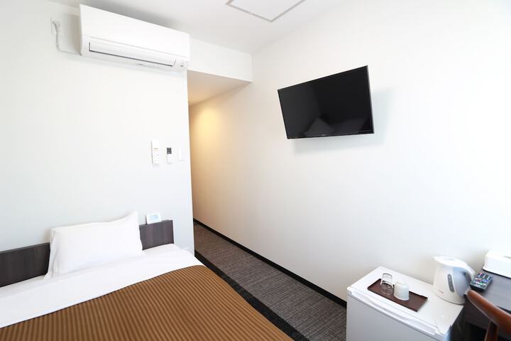 Room 8 of 51