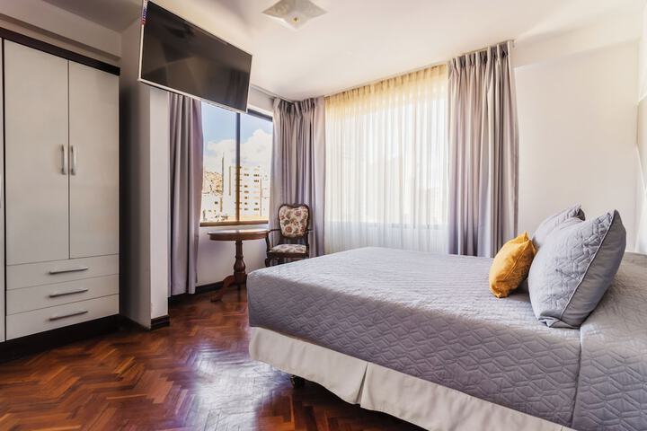 Room 2 of 36