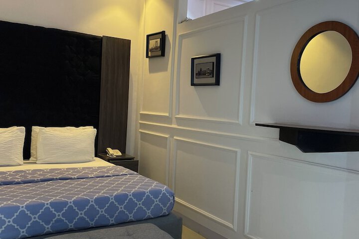Room 71 of 288