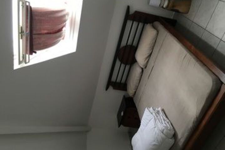 Room 7 of 11