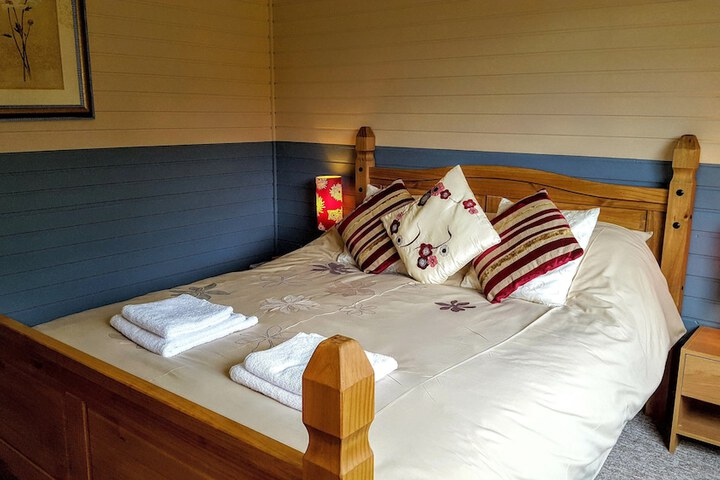 Room 3 of 75