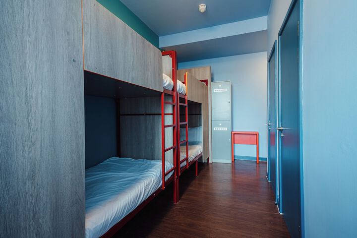 Room 9 of 48