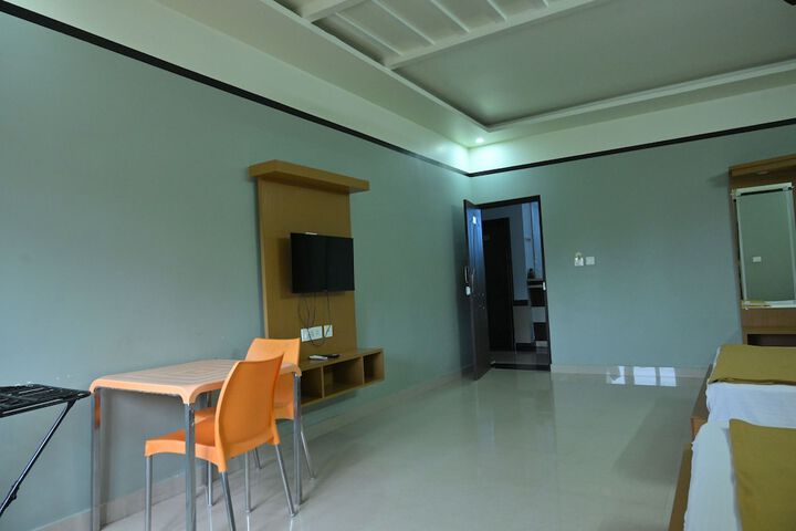 Room 5 of 7