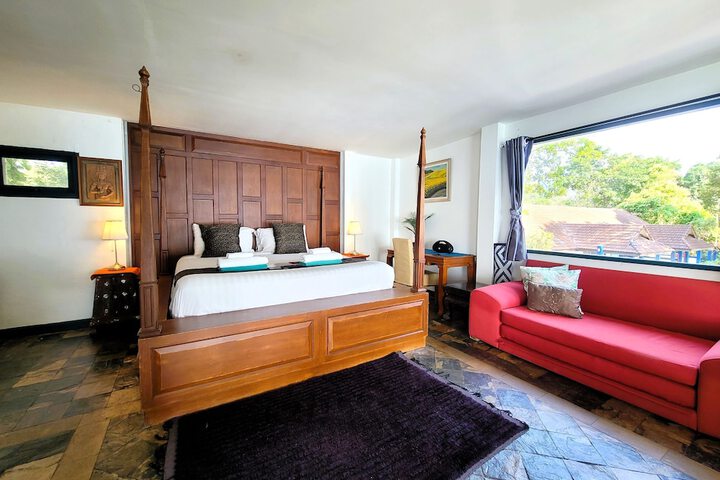 Room 20 of 93