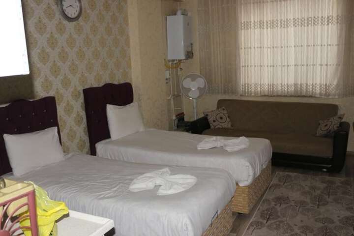 Room 4 of 23