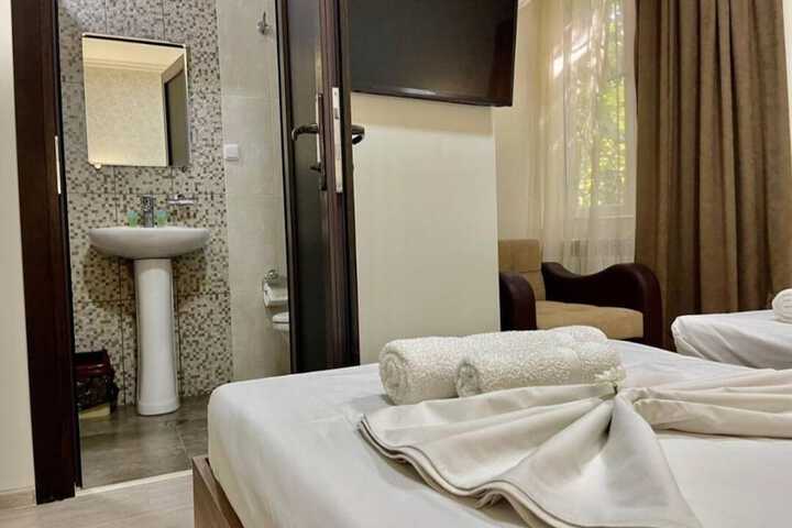 Room 43 of 47