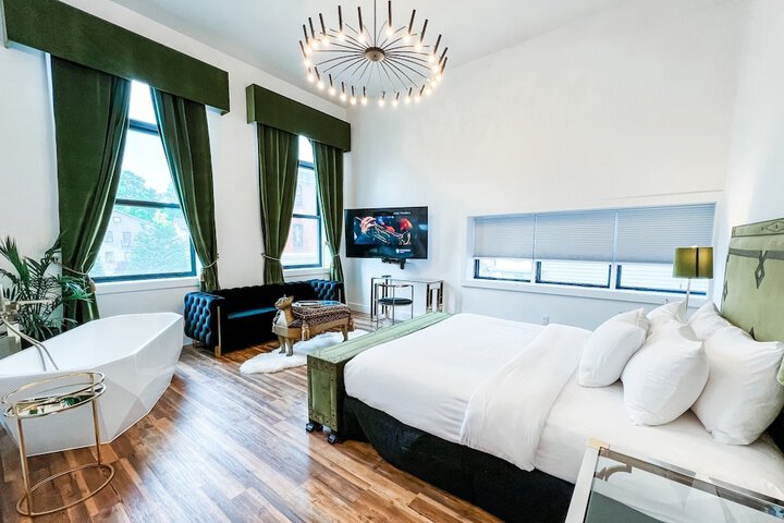 Room 3 of 24