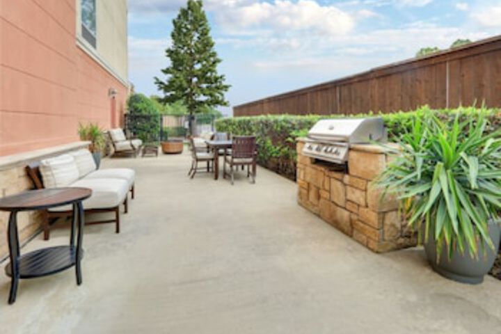 BBQ/picnic area