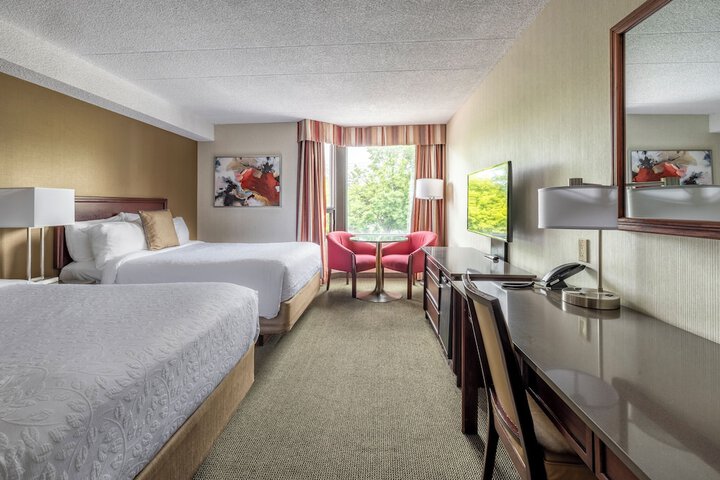 2 Double Beds (6 of 9)