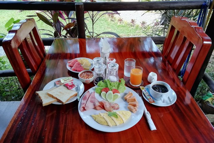Breakfast/Coffee Service 100 of 137