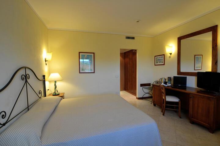 Room 17 of 159