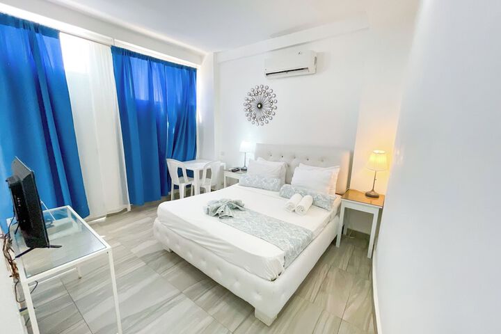 Room 4 of 41