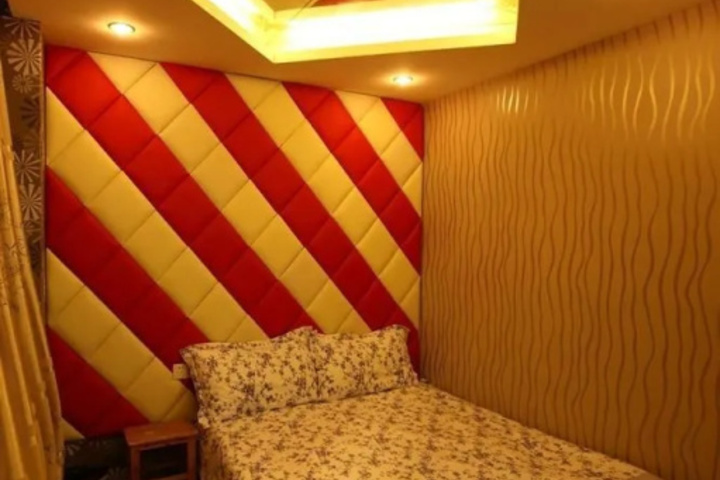 Room 15 of 21
