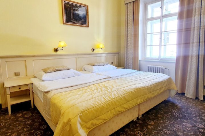 Room 22 of 81