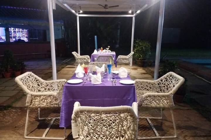 Dining 49 of 56