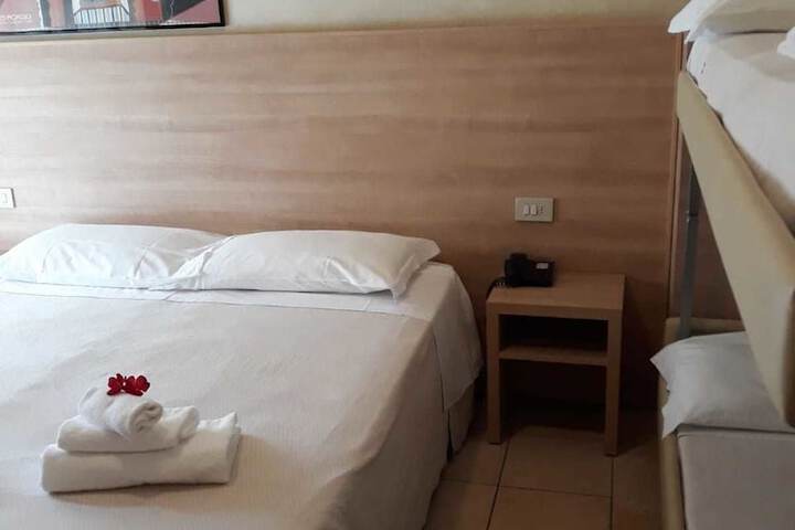 Room 14 of 34