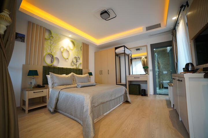Room 4 of 27