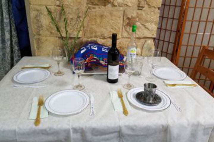 Dining 14 of 42
