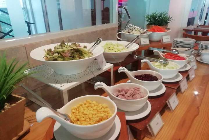 Breakfast buffet