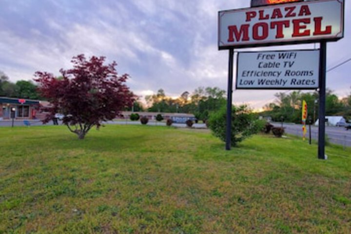 Image of Plaza Motel