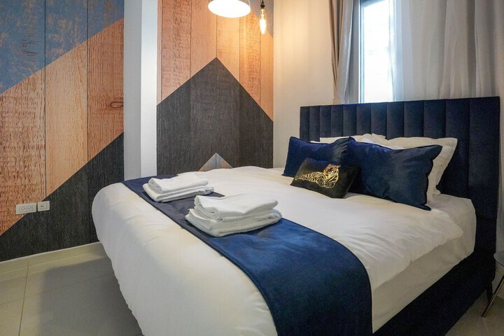 Room 104 of 315