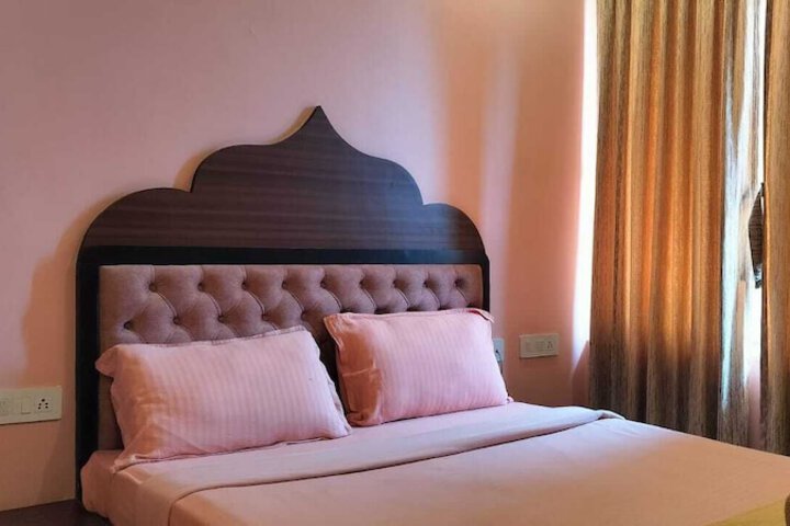 Room 18 of 32