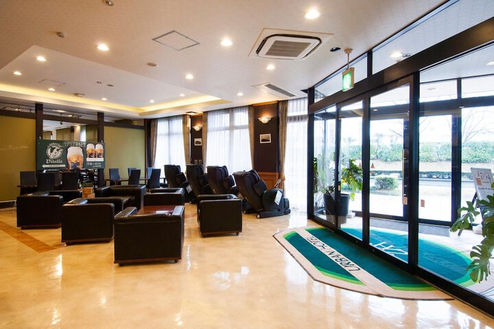 Hotel Lobby