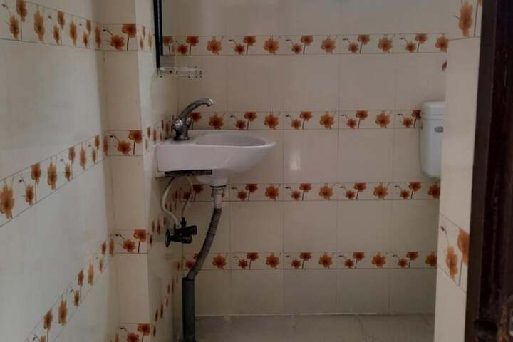 Room 42 of 66