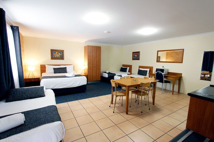 Room 13 of 74