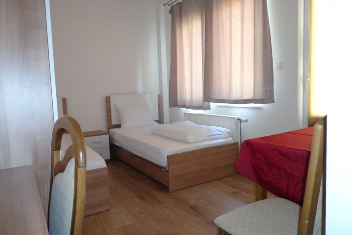 Room 9 of 35