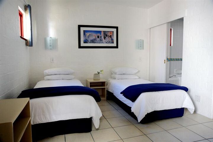 Room 8 of 37