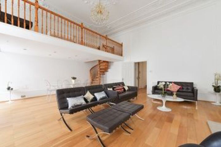 Room 21 of 27