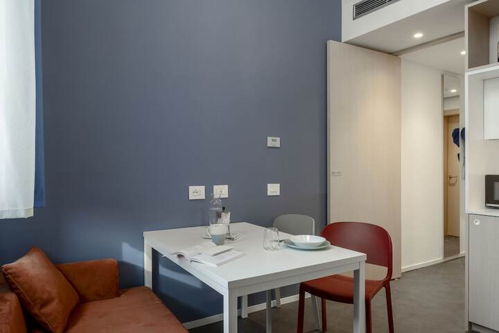 Room 27 of 42
