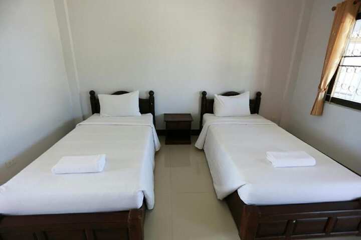 Room 14 of 34
