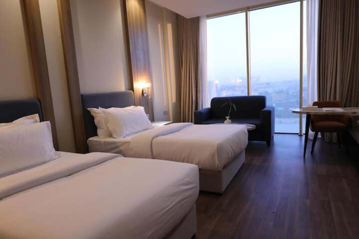 Room 17 of 51