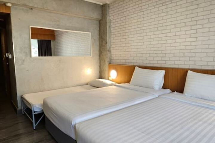 Room 20 of 110