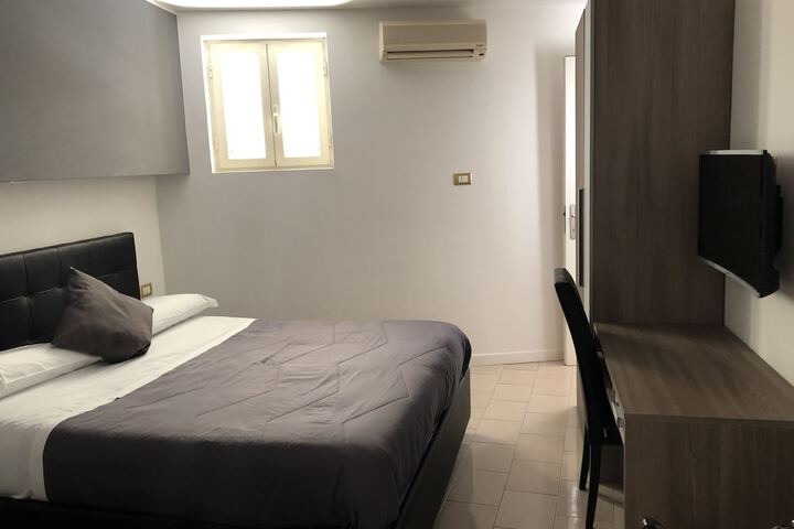 Room 20 of 42