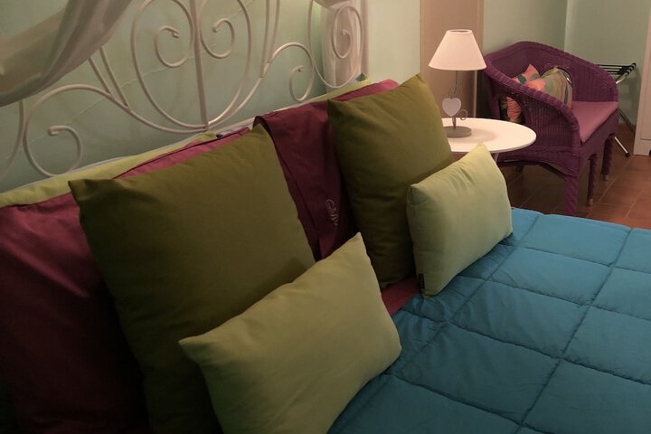 Room 6 of 40