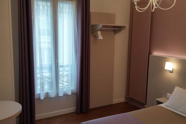 Room 20 of 84