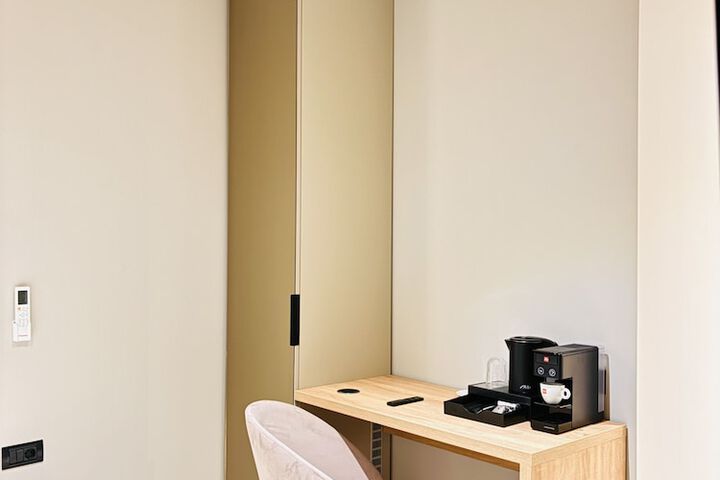 Room 20 of 79