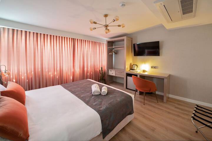 Room 5 of 47