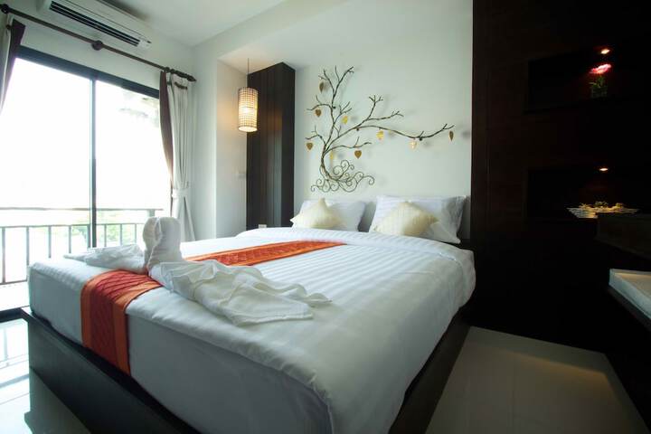 Room 6 of 53