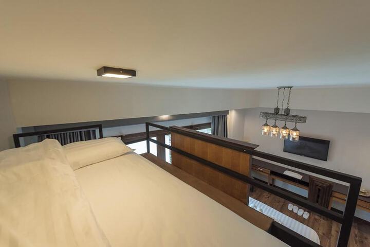 Room 22 of 72
