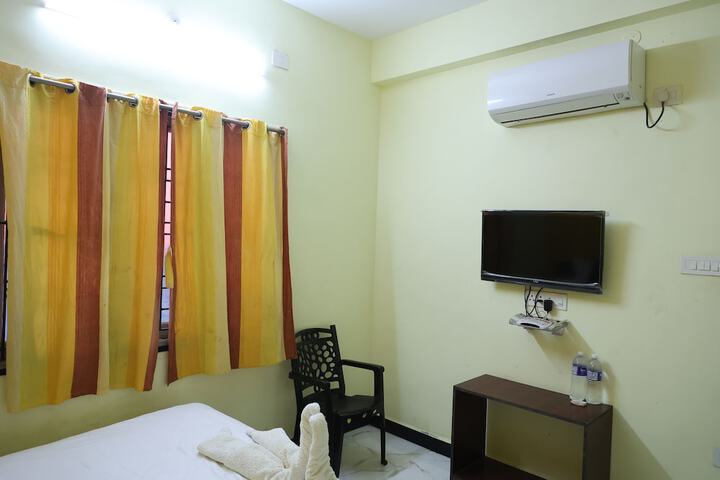 Room 8 of 13