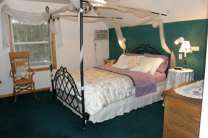 Room 2 of 21